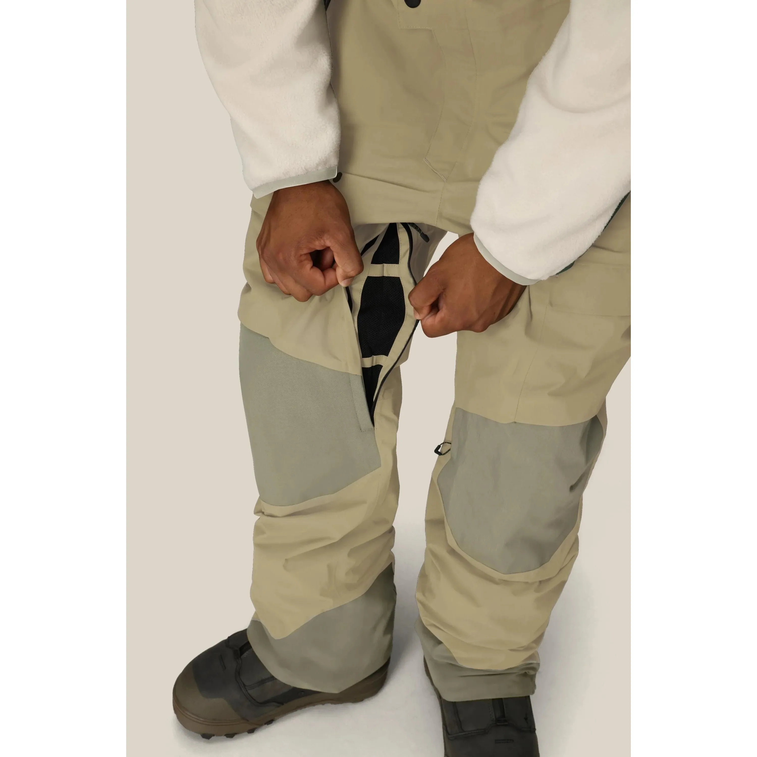 686 Men's Gore-Tex Dispatch Shell Bib - Image 4