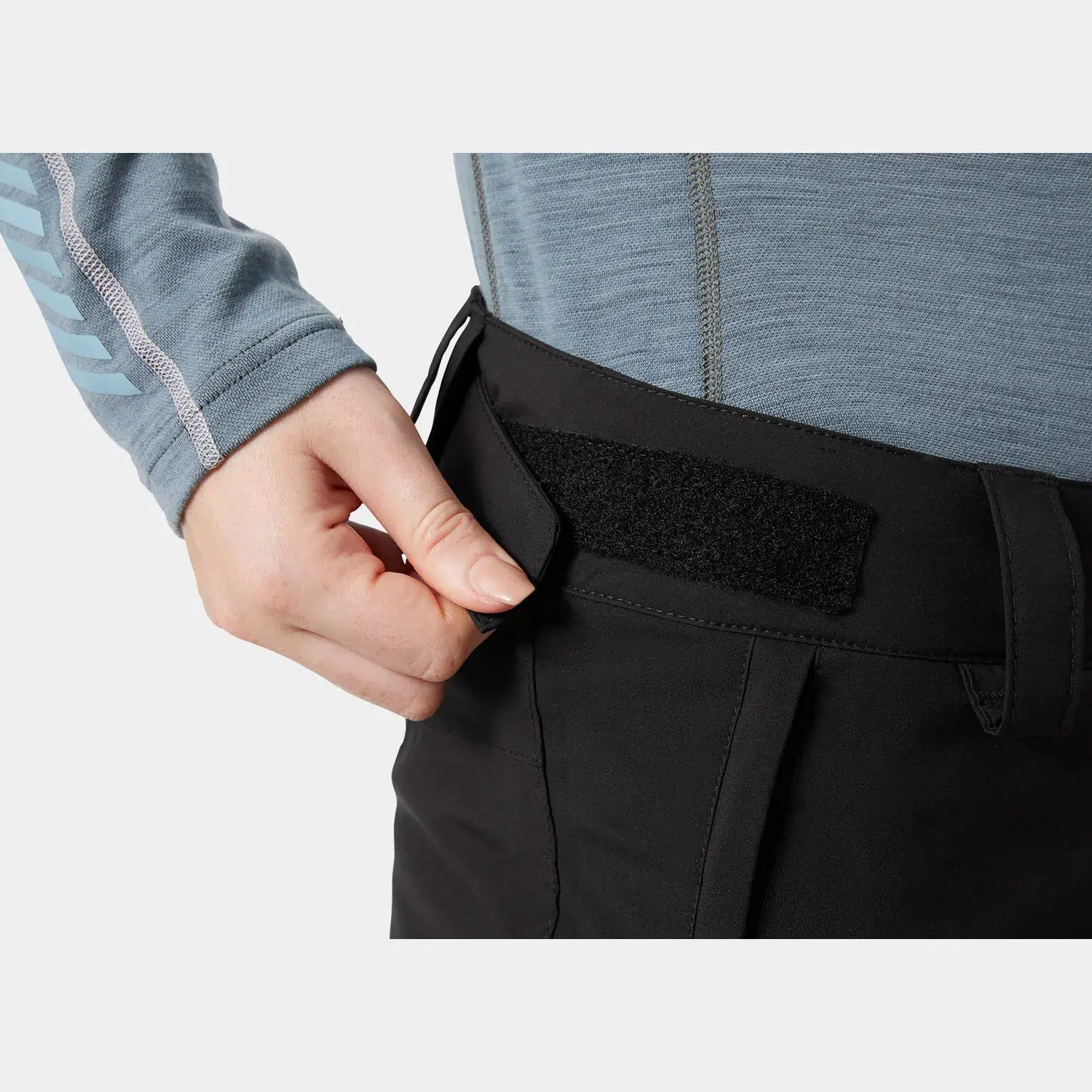 Helly Hansen Women's Switch Cargo Insulated Pant - Image 3