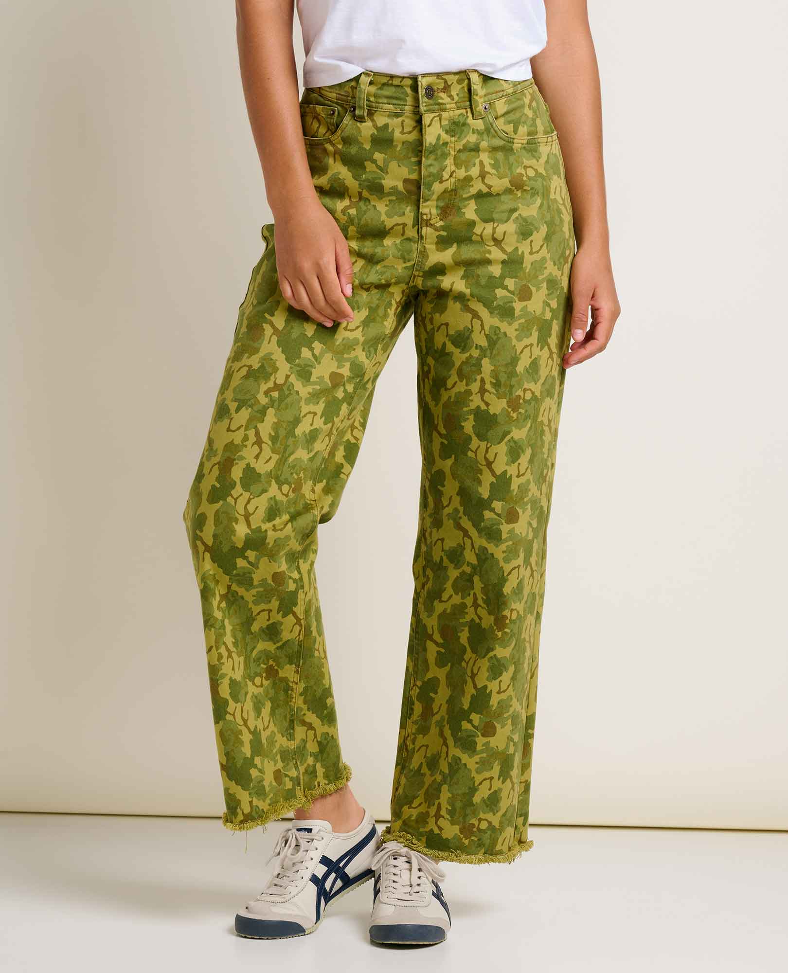 Toad & Co Women's Balsam Cutoff Pant - Image 7